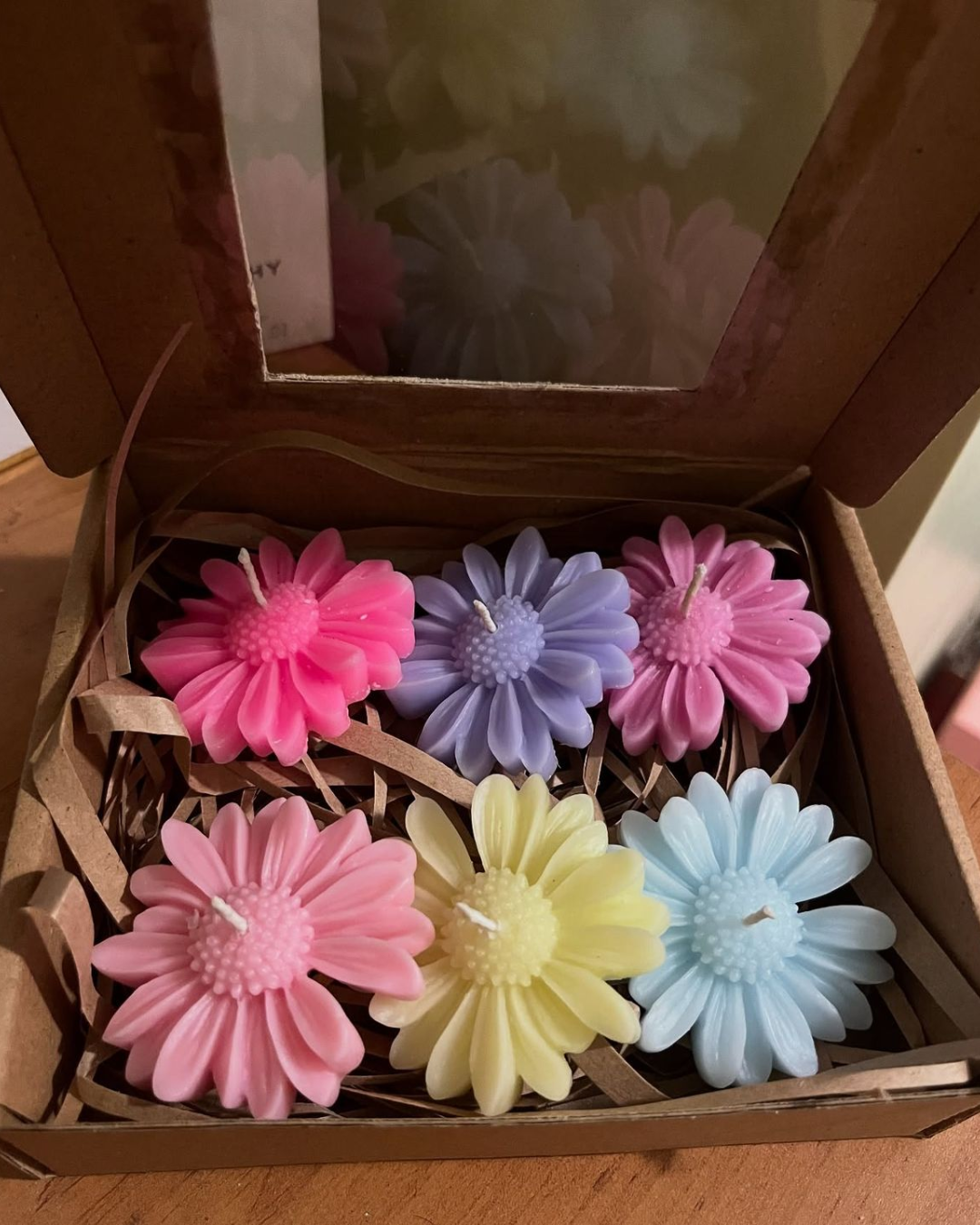 Handcrafted Floating Daisy Candles